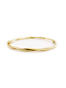 Twisted Oval Bangle (18K)